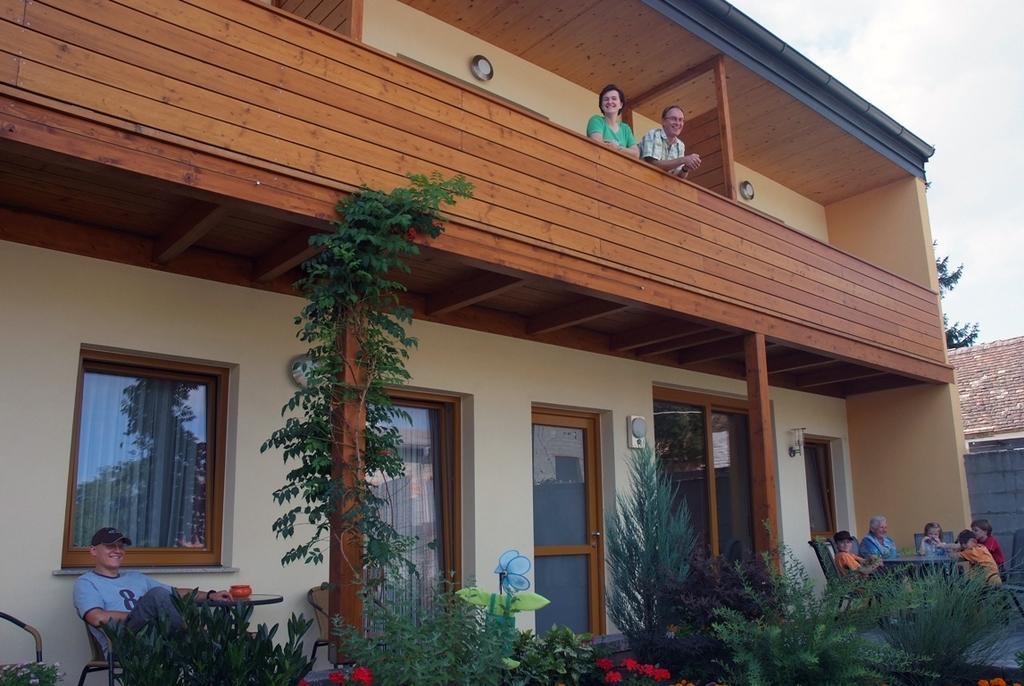 Weinbauernhof Vier Jahreszeiten Staatz Kültér fotó